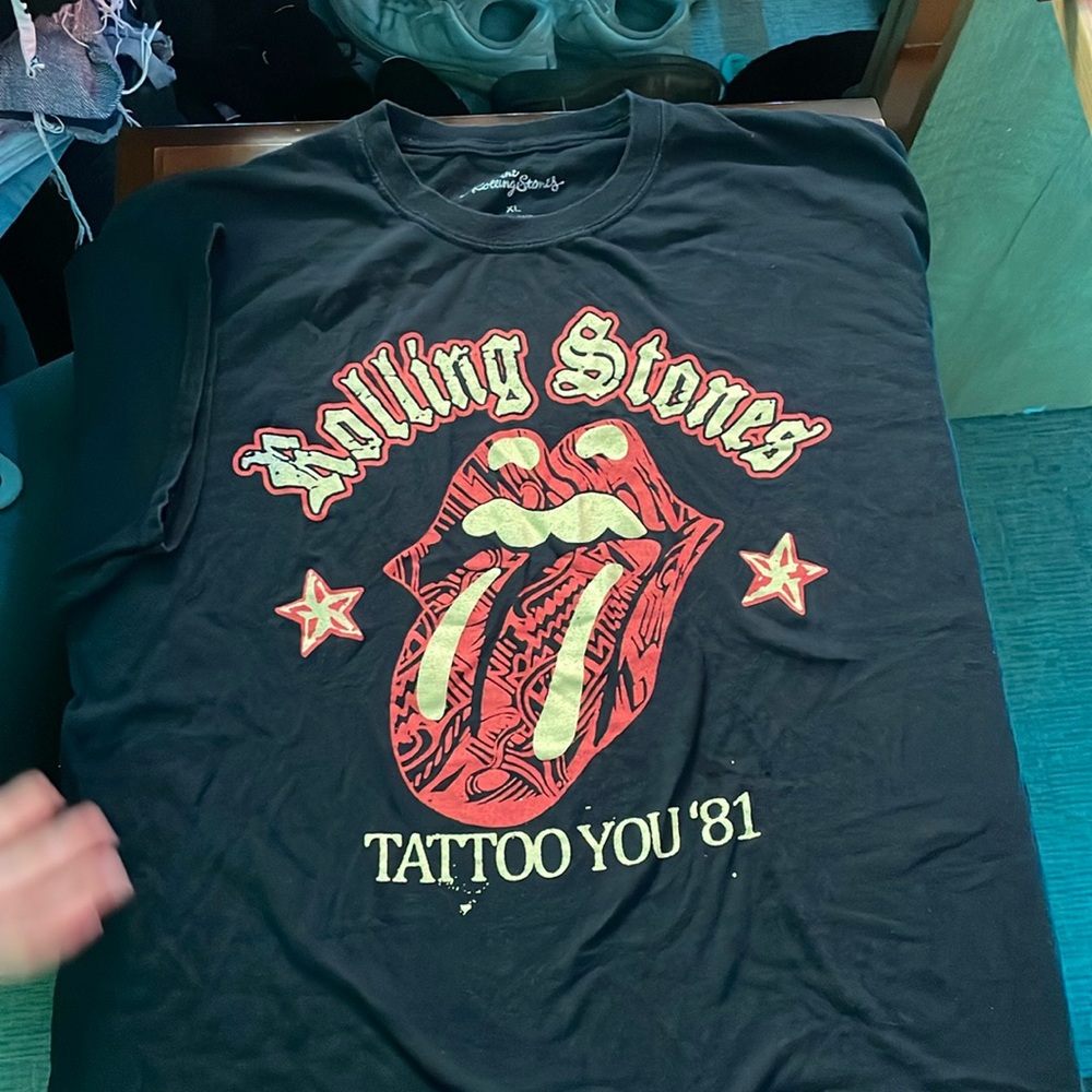 black oversized shirt